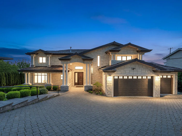 1118 Crestline Road, West Vancouver, BC, V7S 2E4