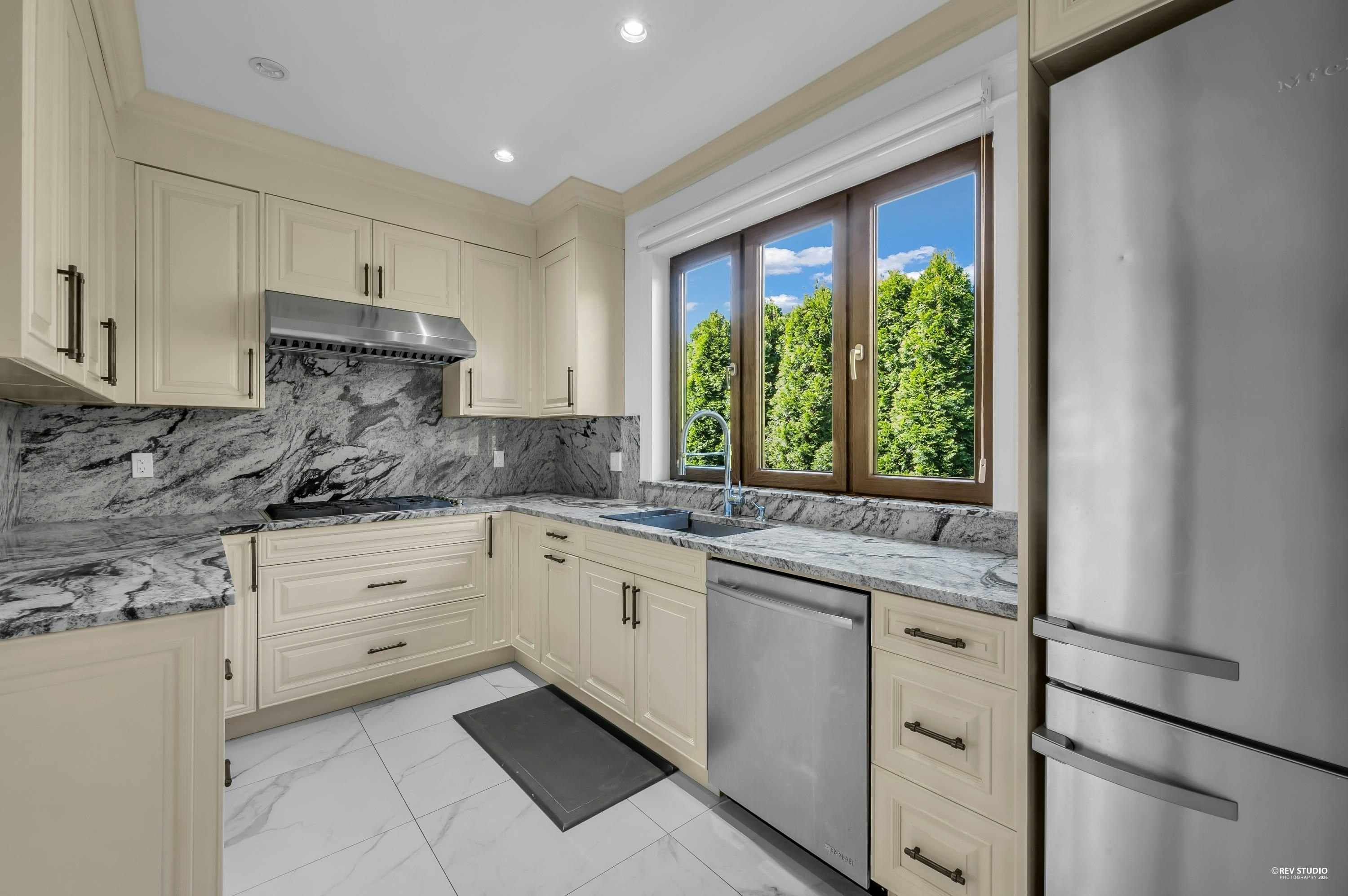 1118 Crestline Road, West Vancouver, BC, V7S 2E4 - 15