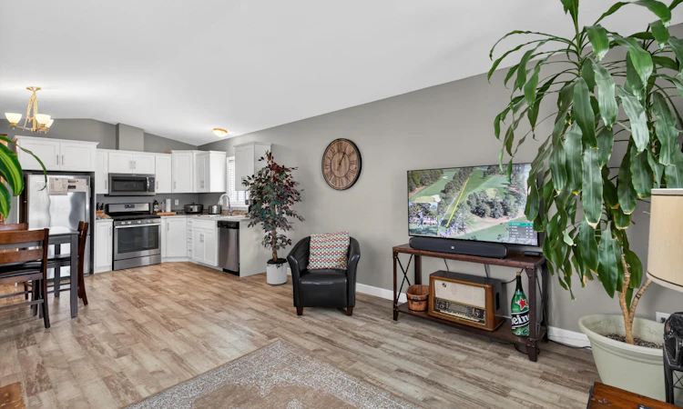 17-24330 Fraser Highway