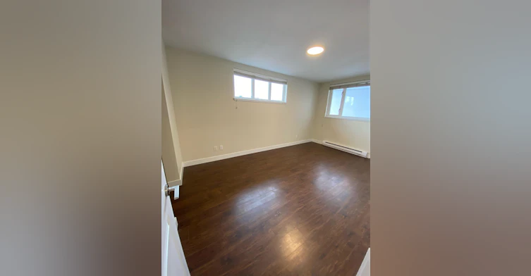 404-10822 City Parkway, Surrey, BC, V3T 5X9 - 2