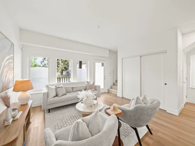 213-1306 Laval Square - 4