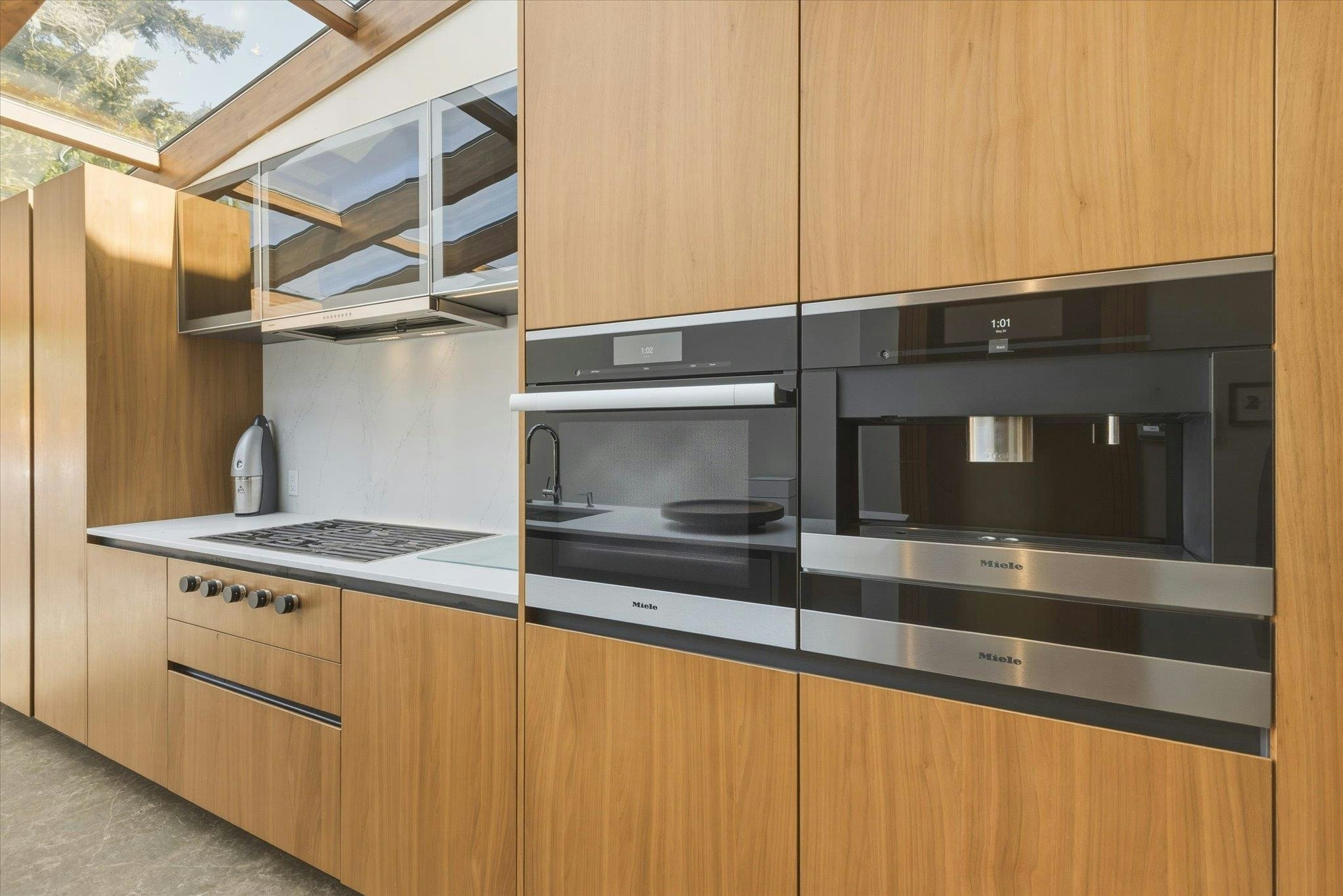 647 Prior Street, Vancouver, BC, V6A 2G7 - 4