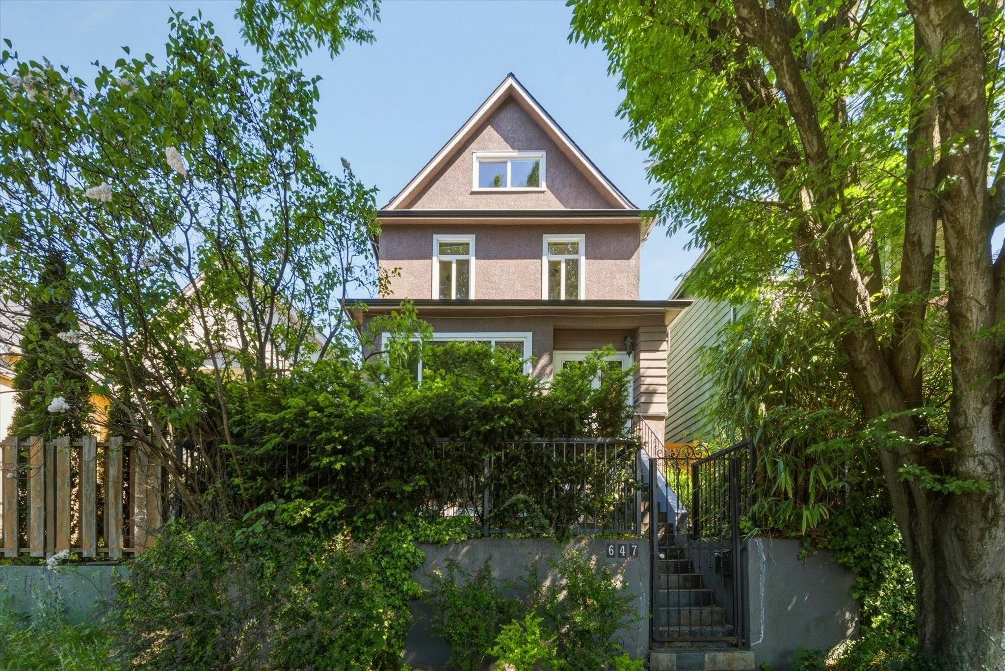 647 Prior Street, Vancouver, BC, V6A 2G7 - 30