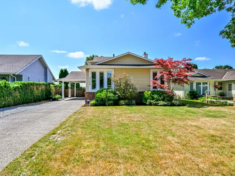 27258 26b Avenue, Langley, BC, V4W 3K2 - 2