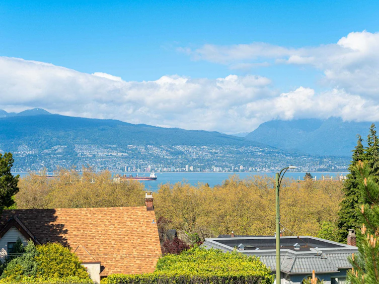 3974 W 10th Avenue, Vancouver, BC, V6R 2G8 - 32