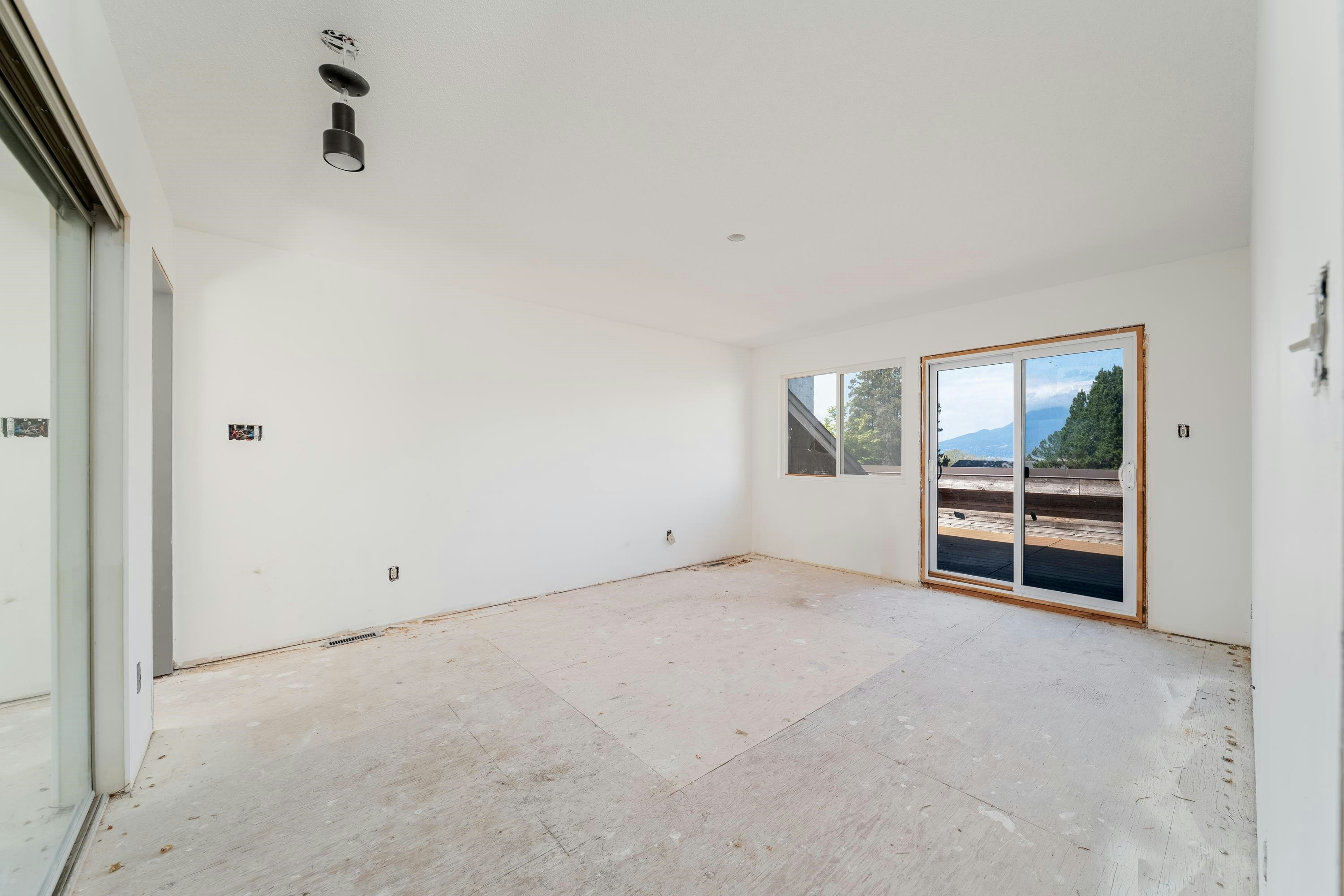 3974 W 10th Avenue, Vancouver, BC, V6R 2G8 - 12