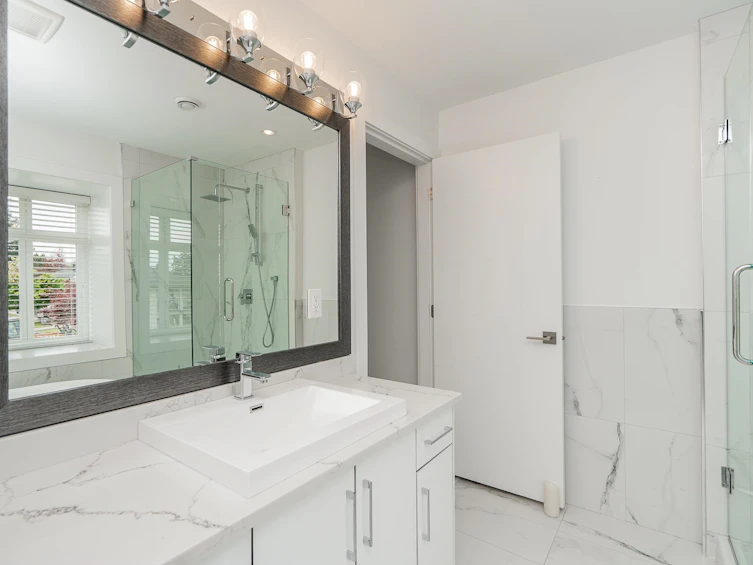 970 Rochester Avenue, Coquitlam, BC, V3K 2J3 - 16