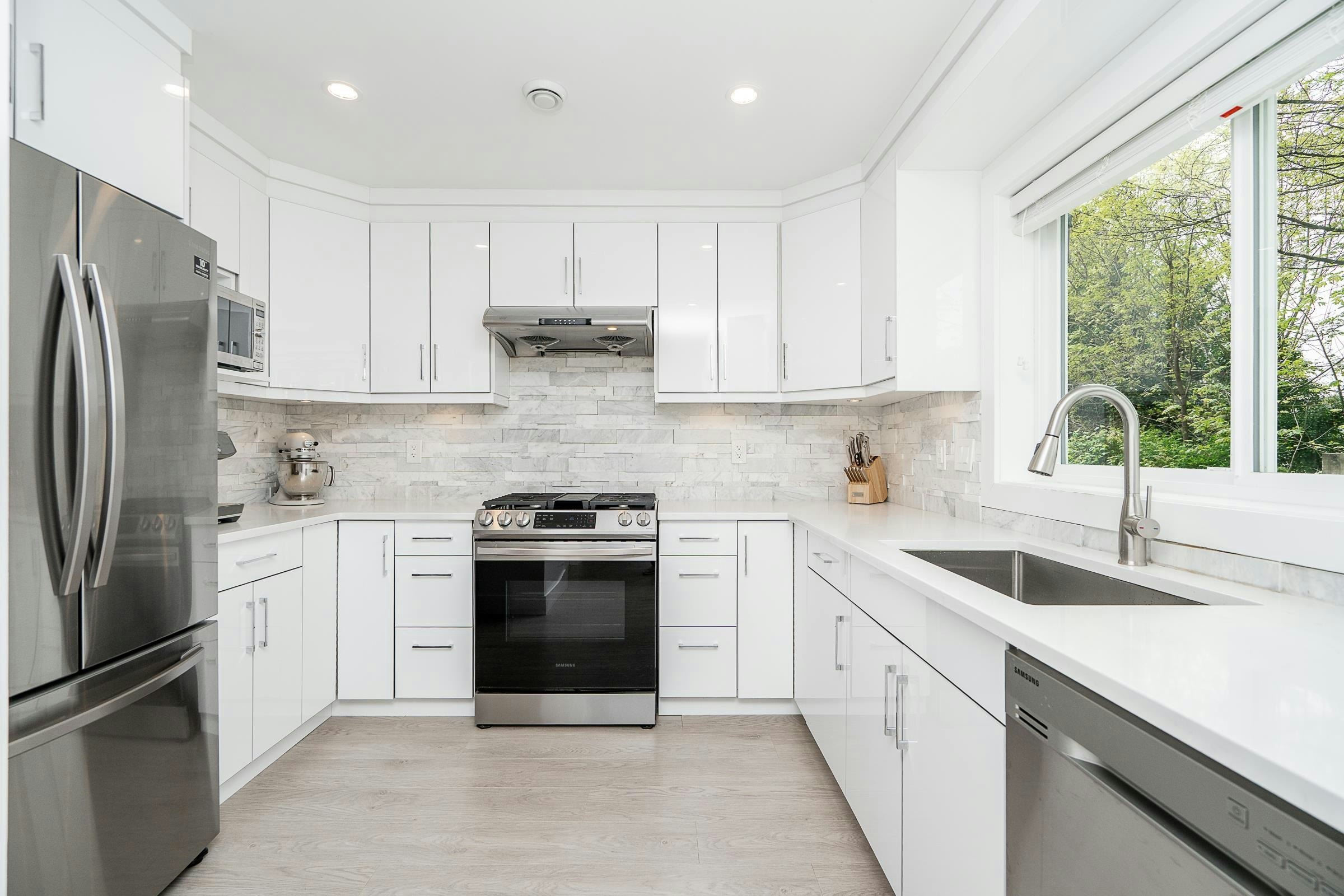 970 Rochester Avenue, Coquitlam, BC, V3K 2J3 - 6