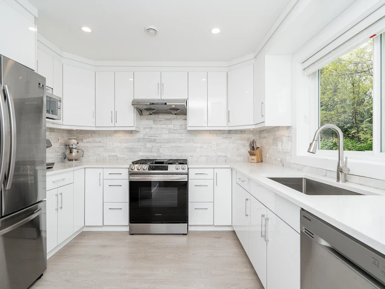 970 Rochester Avenue, Coquitlam, BC, V3K 2J3 - 6
