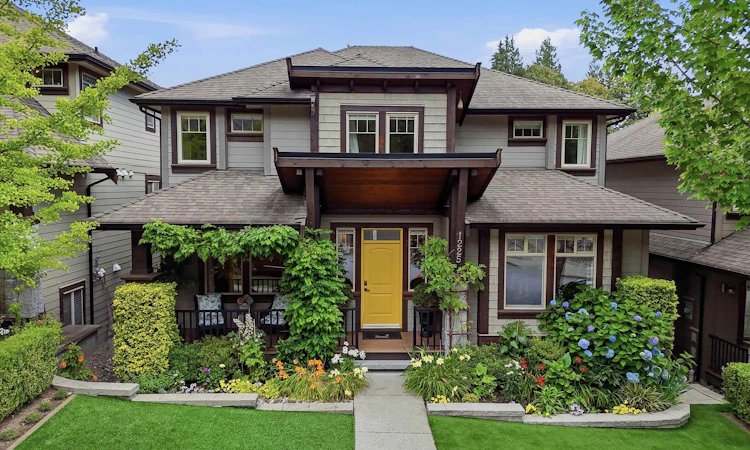 1225 Burkemont Place