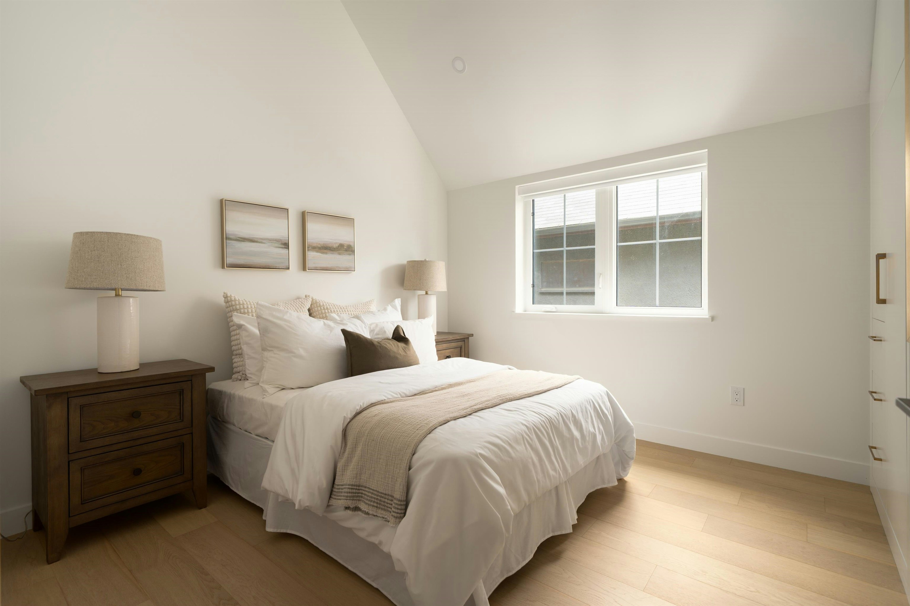 1-810 E 22nd Avenue, Vancouver, BC, V5V 1V7 - 16