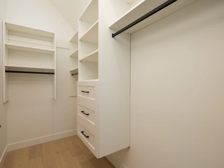 1-810 E 22nd Avenue, Vancouver, BC, V5V 1V7 - 15