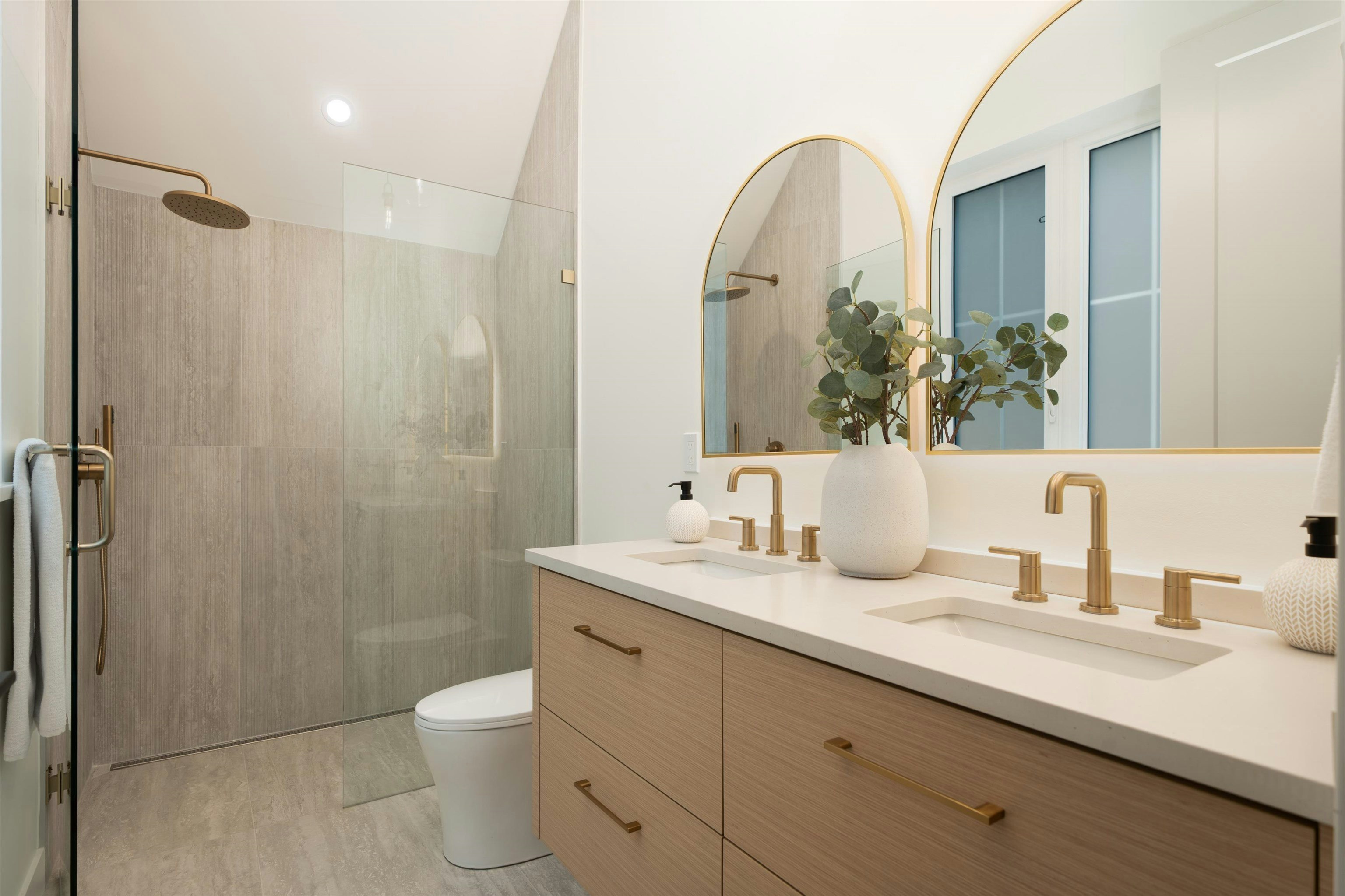 1-810 E 22nd Avenue, Vancouver, BC, V5V 1V7 - 14