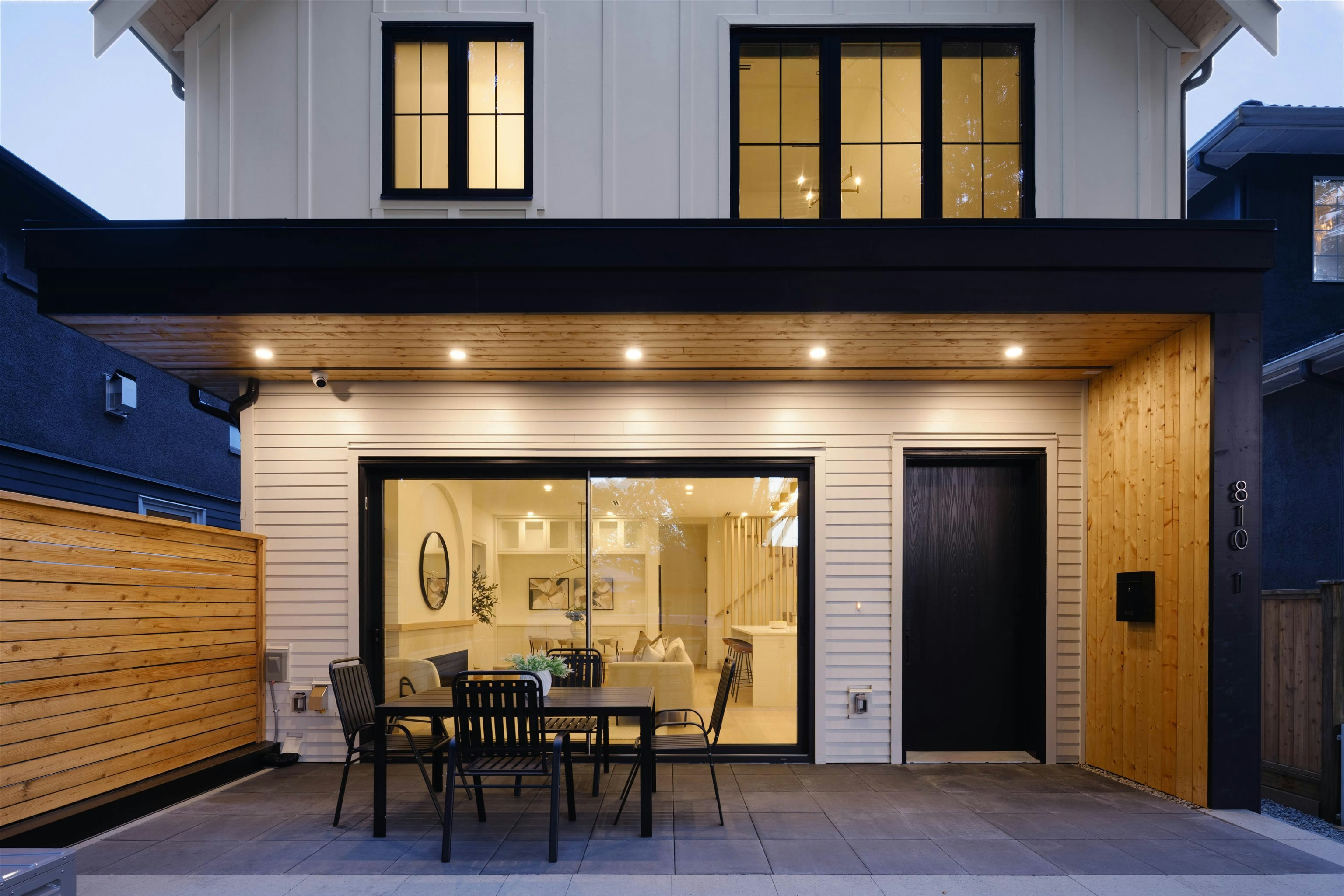 1-810 E 22nd Avenue, Vancouver, BC, V5V 1V7 - 2