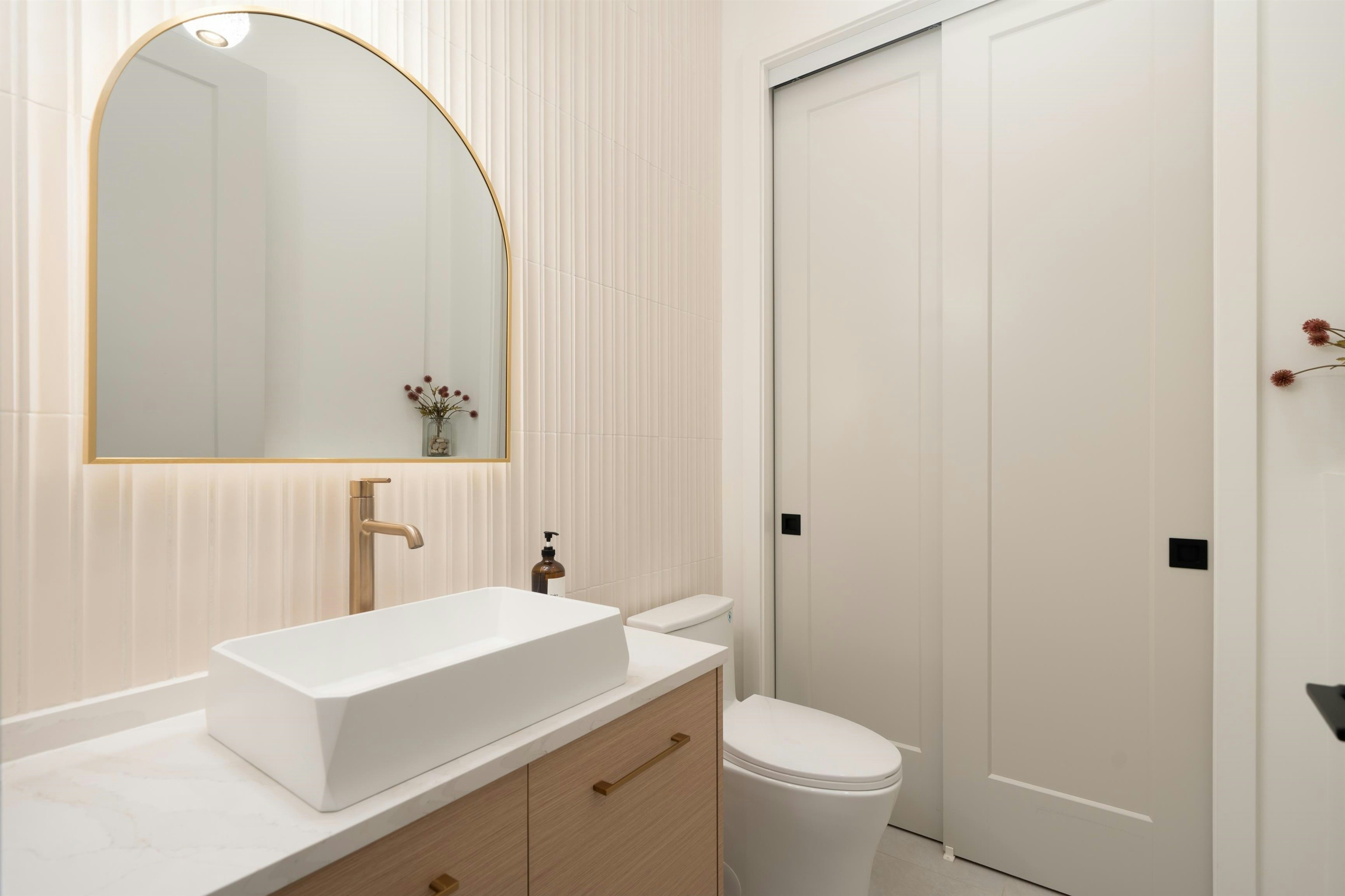 1-810 E 22nd Avenue, Vancouver, BC, V5V 1V7 - 11