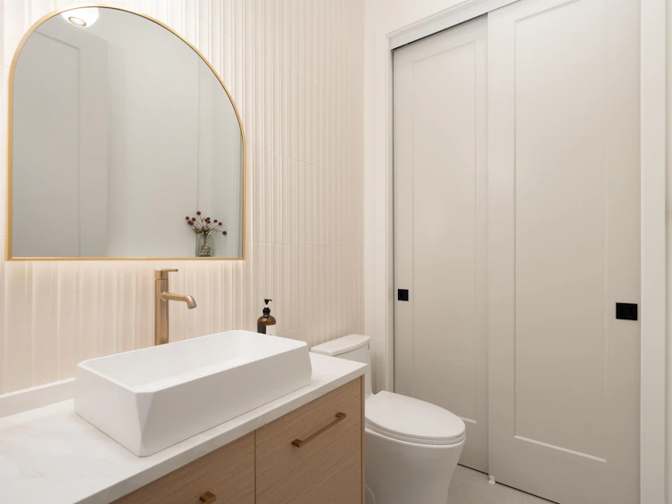 1-810 E 22nd Avenue, Vancouver, BC, V5V 1V7 - 11