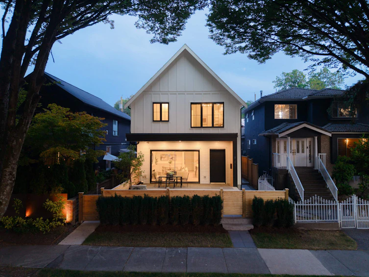 1-810 E 22nd Avenue, Vancouver, BC, V5V 1V7