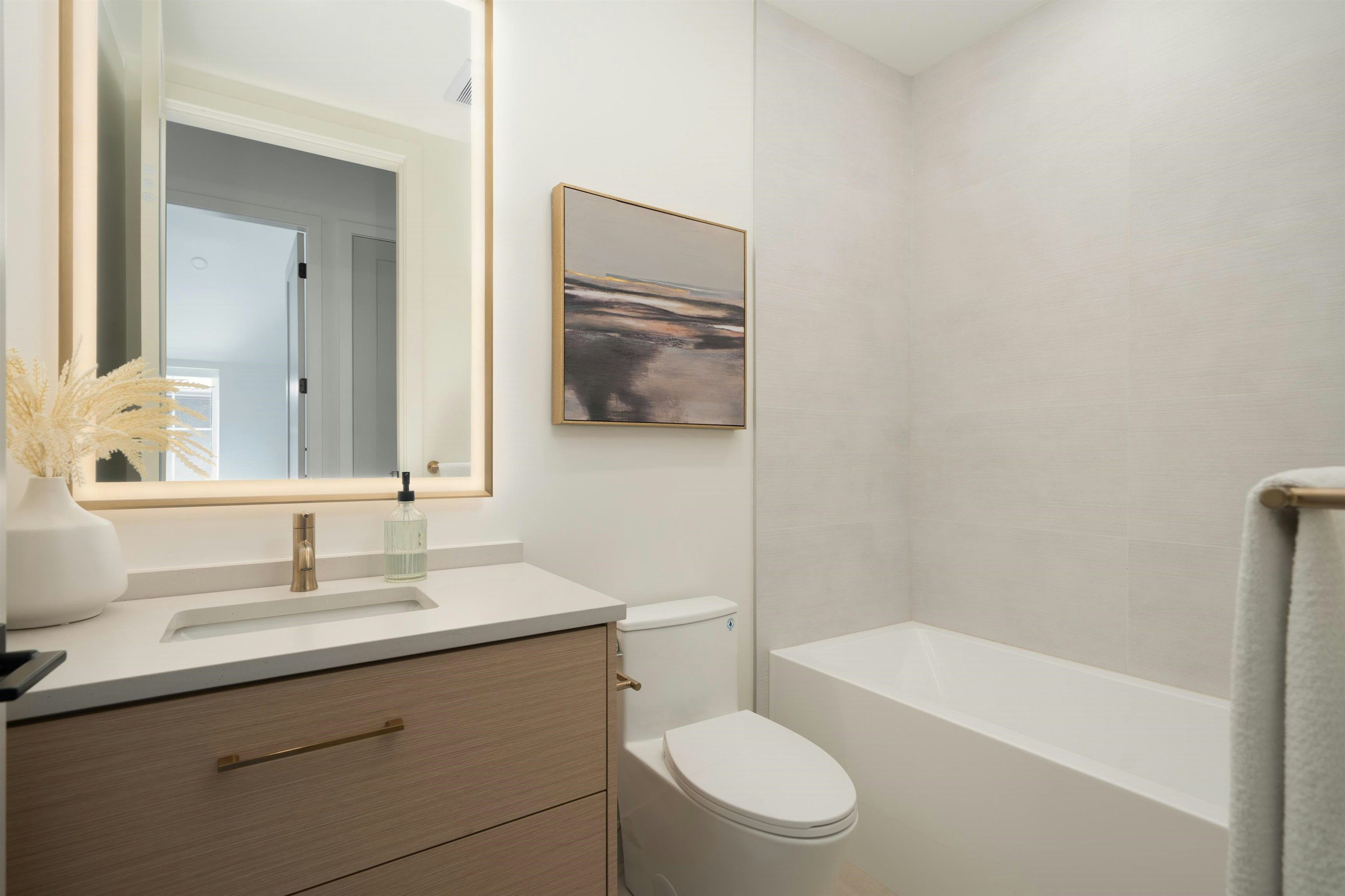 1-810 E 22nd Avenue, Vancouver, BC, V5V 1V7 - 17