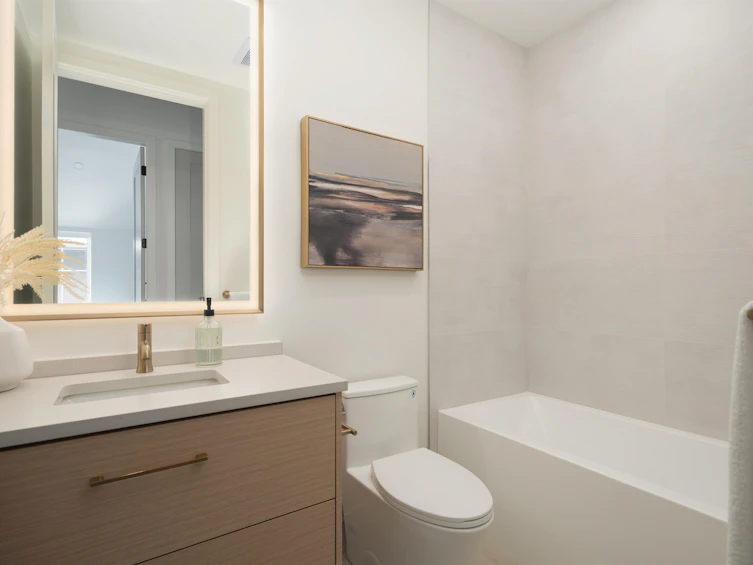 1-810 E 22nd Avenue, Vancouver, BC, V5V 1V7 - 17