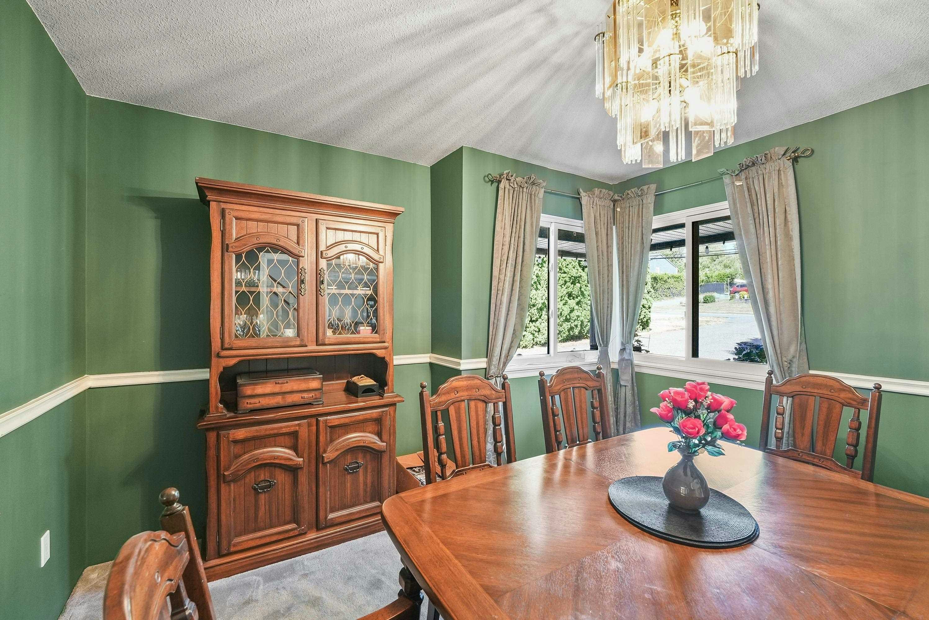 6083 181a Street - 5