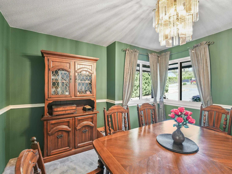 6083 181a Street, Surrey, BC, V3S 4M1 - 5