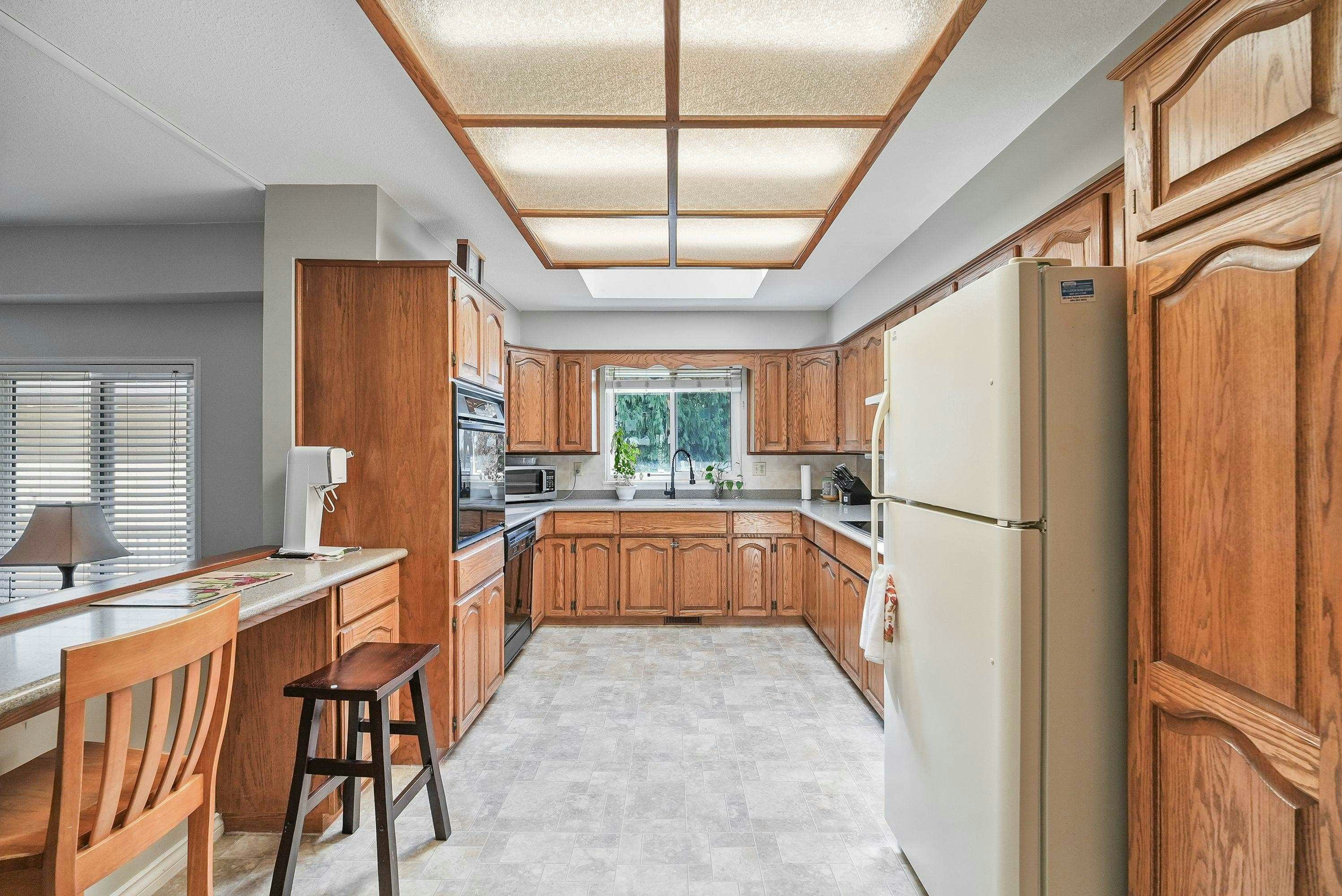 6083 181a Street, Surrey, BC, V3S 4M1 - 6