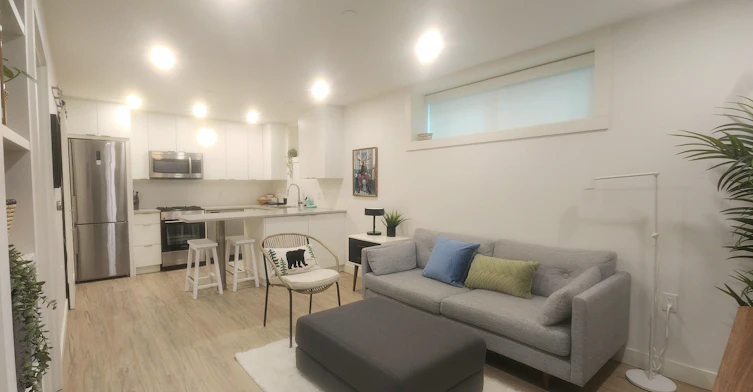 163 W 20th Street, North Vancouver, BC, B5Z 2X3 - 4