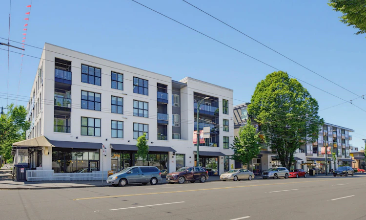 218-1588 E Hastings Street