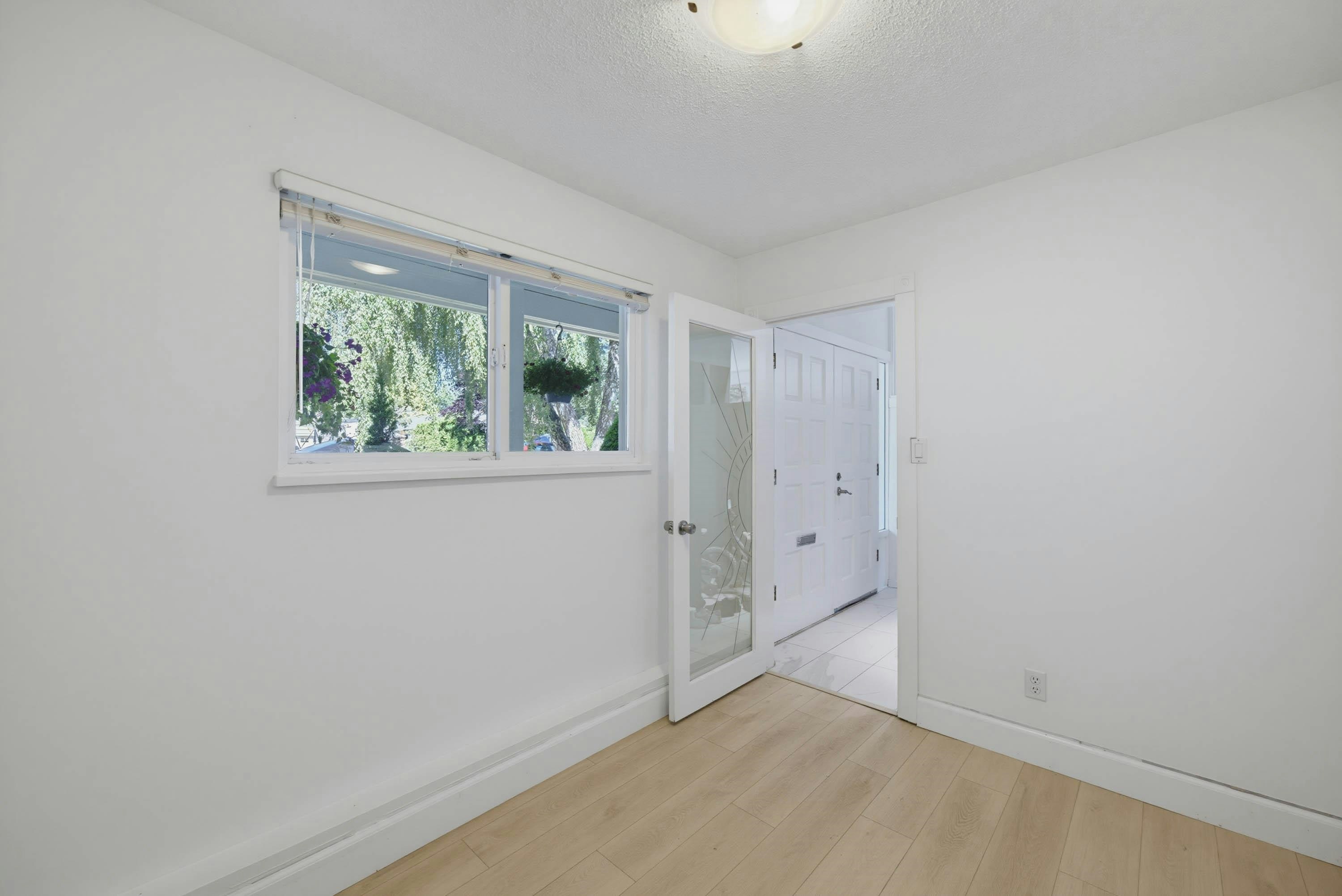 856 55a Street, Delta, BC, V4M 3M4 - 16