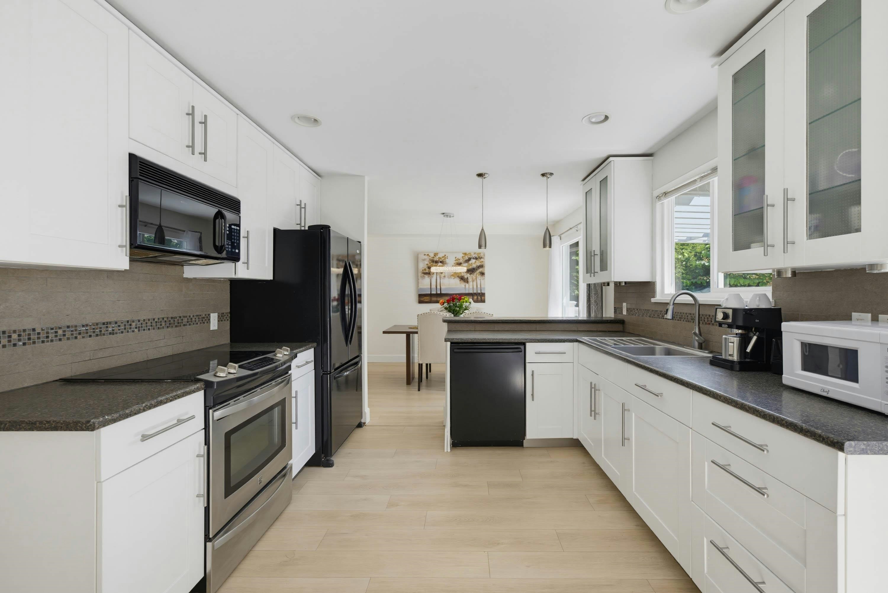 856 55a Street, Delta, BC, V4M 3M4 - 7