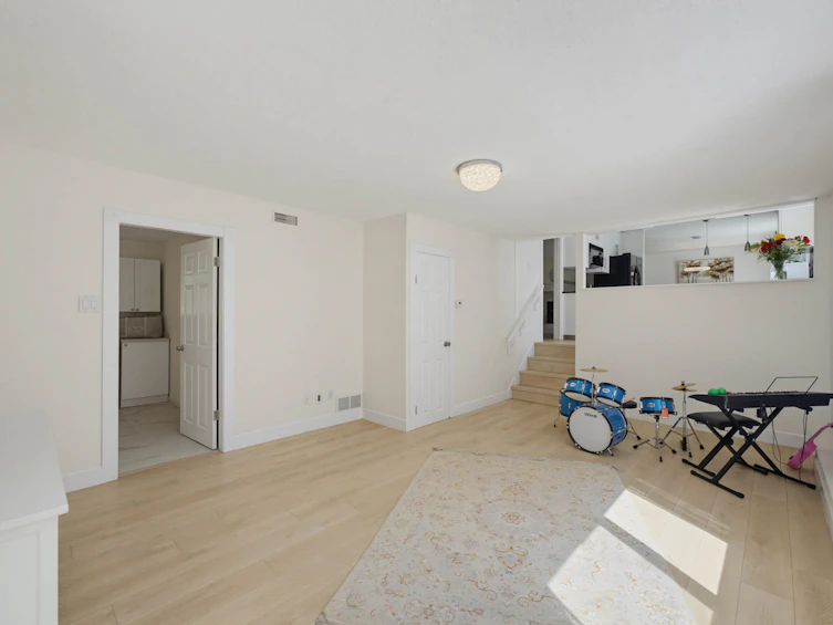 856 55a Street, Delta, BC, V4M 3M4 - 14