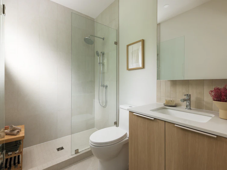 1-595 E 49th Avenue, Vancouver, BC, V5W 2H1 - 9