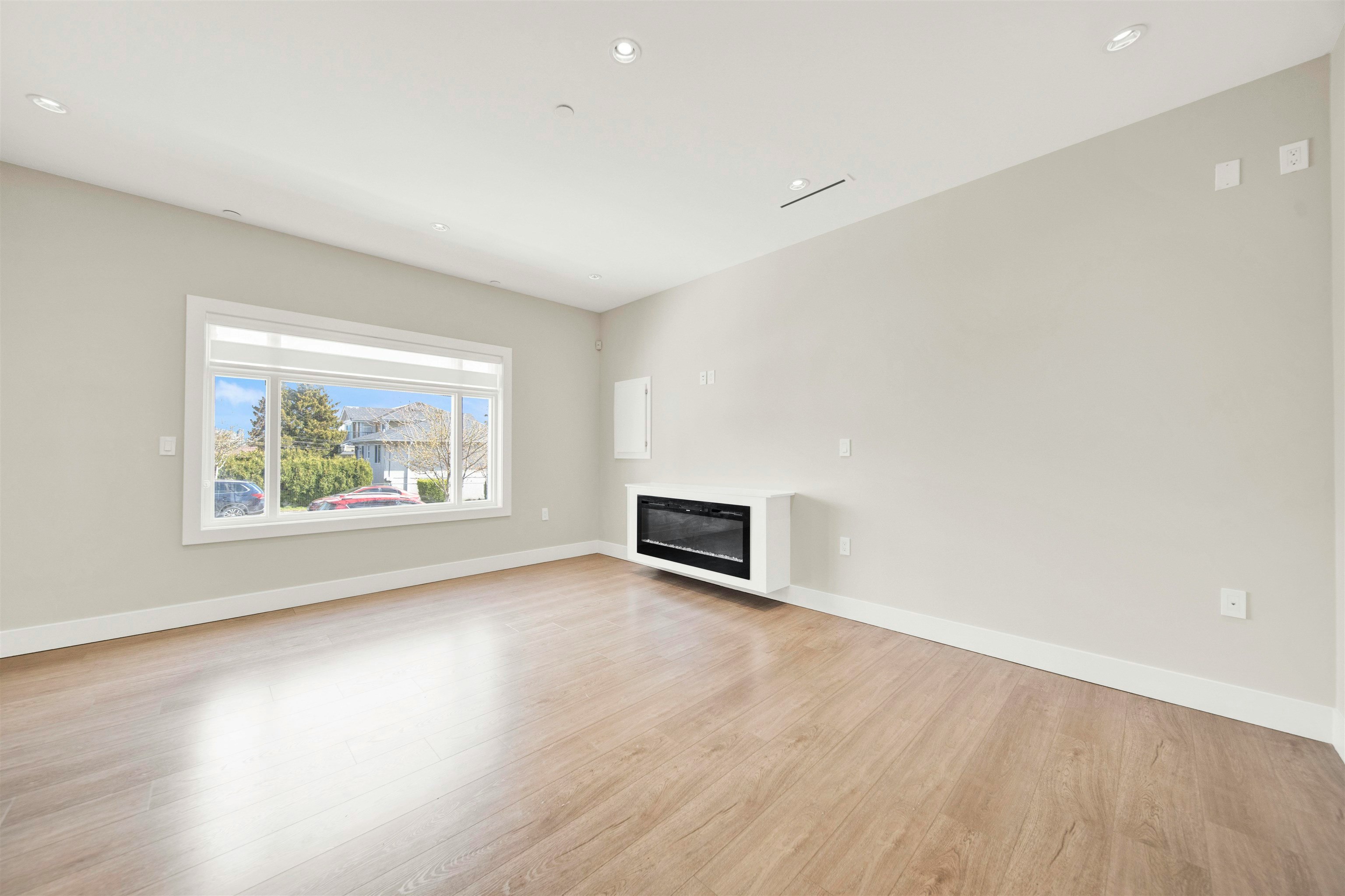 3128 Kings Avenue, Vancouver, BC, V5R 4T4 - 7