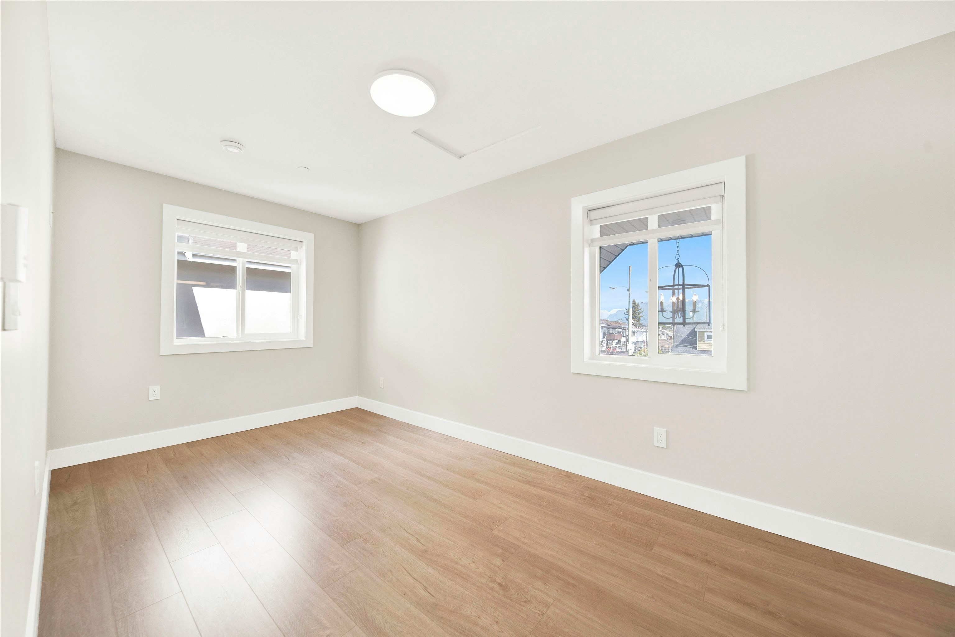 3128 Kings Avenue, Vancouver, BC, V5R 4T4 - 16