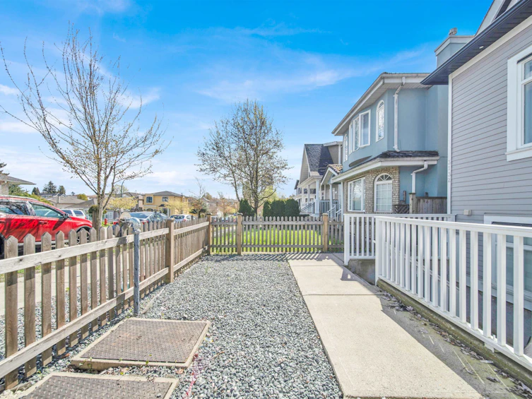 3128 Kings Avenue, Vancouver, BC, V5R 4T4 - 23