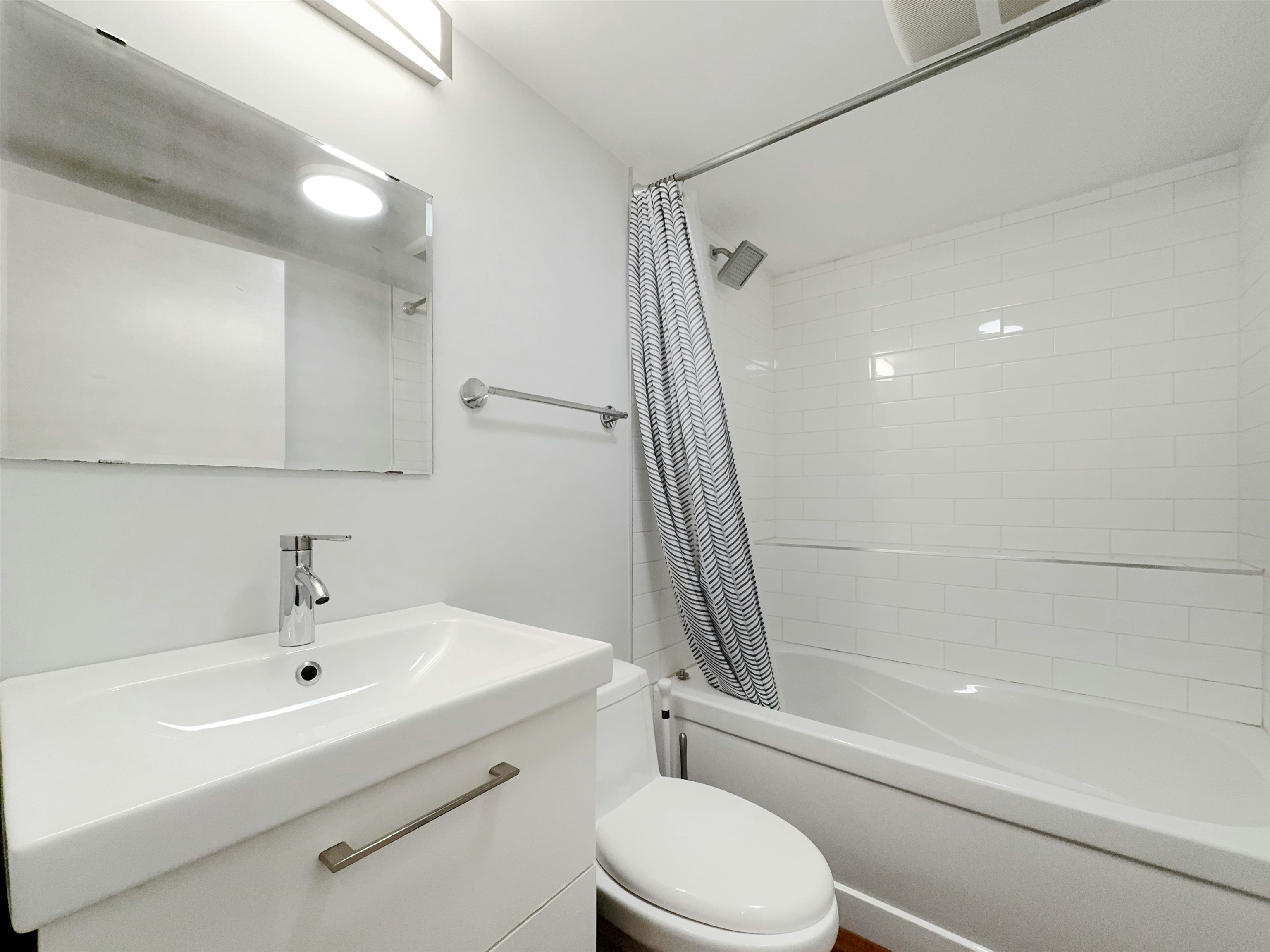 3440 W 26th Avenue, Vancouver, BC, V6S 1N5 - 8