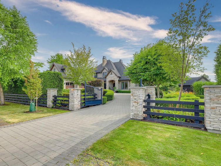 20152 2 Avenue, Langley, BC, V2Z 0A3