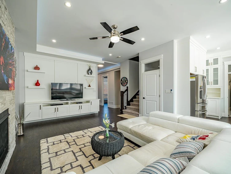 18070 67 Avenue, Surrey, BC, V3S 8C3 - 8