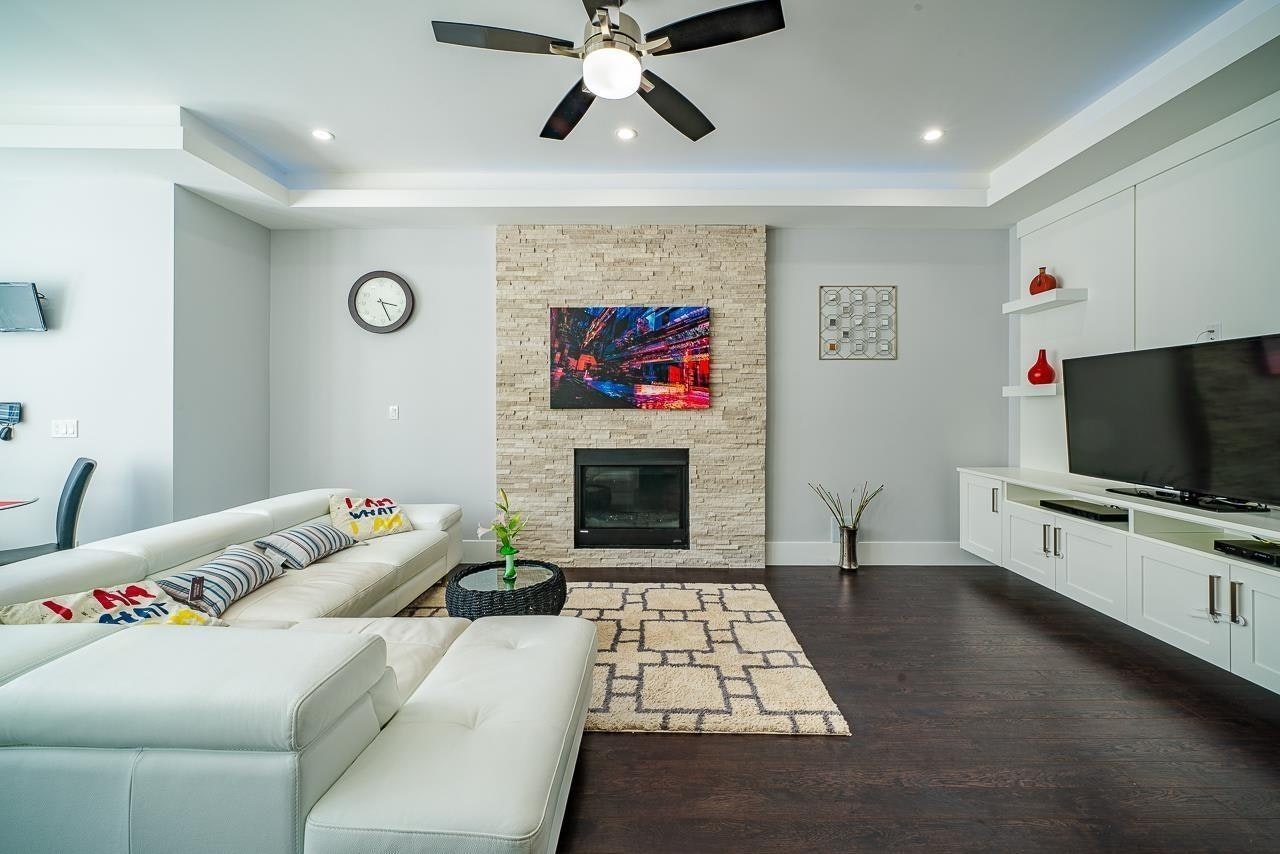 18070 67 Avenue, Surrey, BC, V3S 8C3 - 9