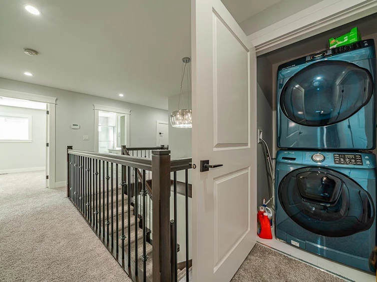 18070 67 Avenue, Surrey, BC, V3S 8C3 - 19