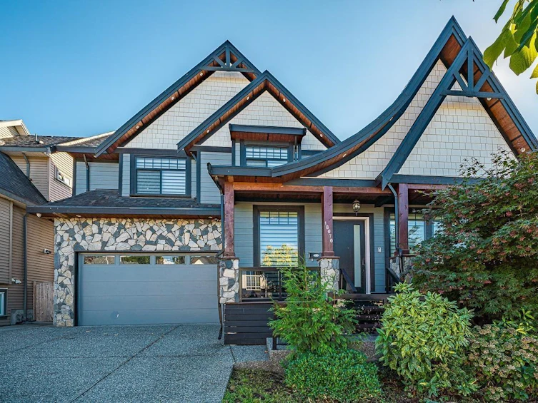 18070 67 Avenue, Surrey, BC, V3S 8C3
