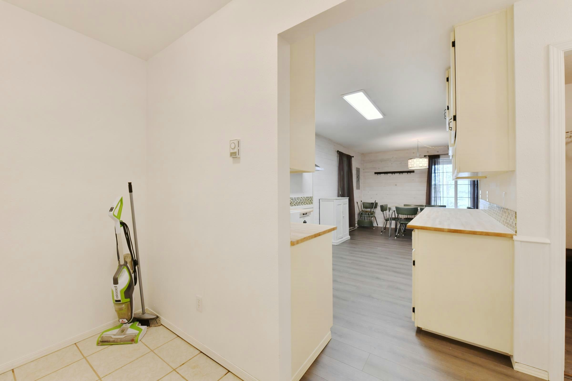 15011 Root Roundabout Road, Hope, BC, V0X 1L5 - 9