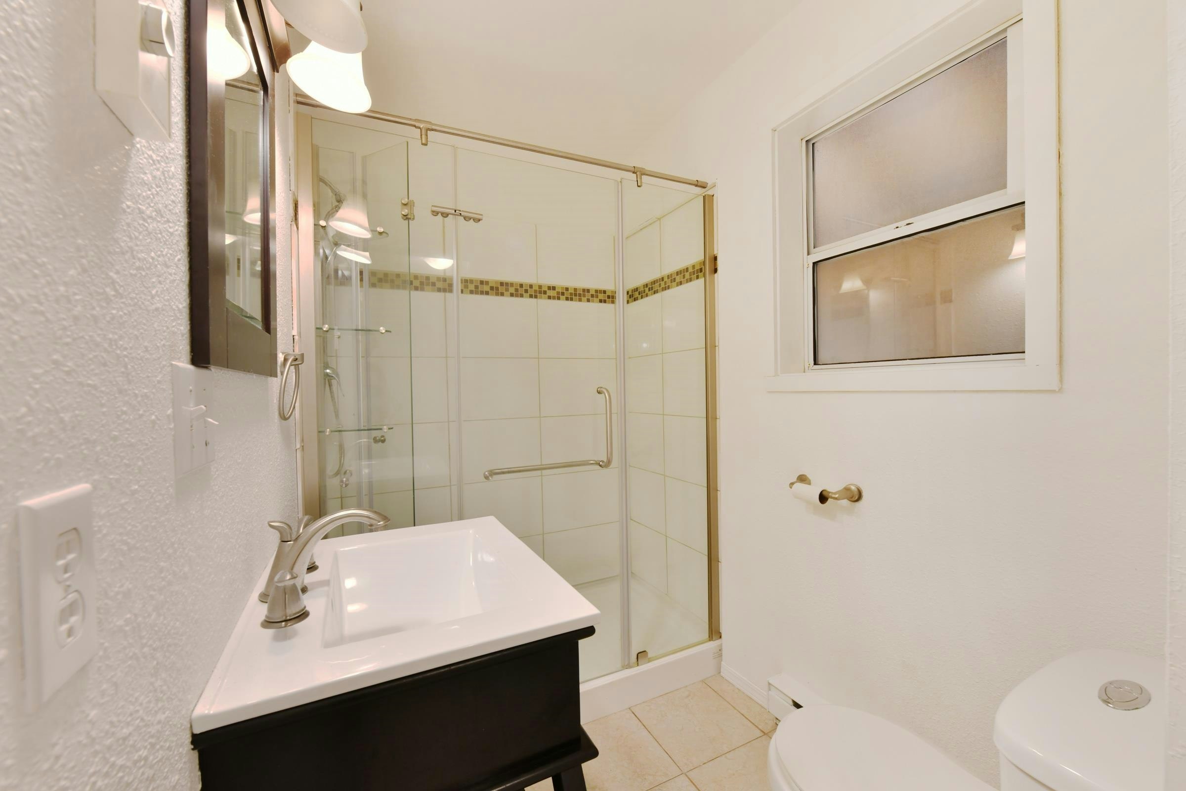 15011 Root Roundabout Road, Hope, BC, V0X 1L5 - 11