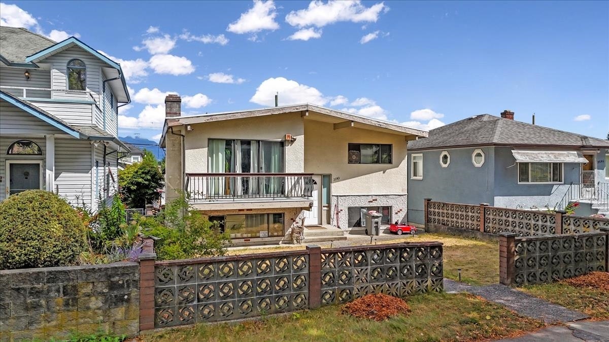 2593 E 25th Avenue, Vancouver, BC, V5R 1H2