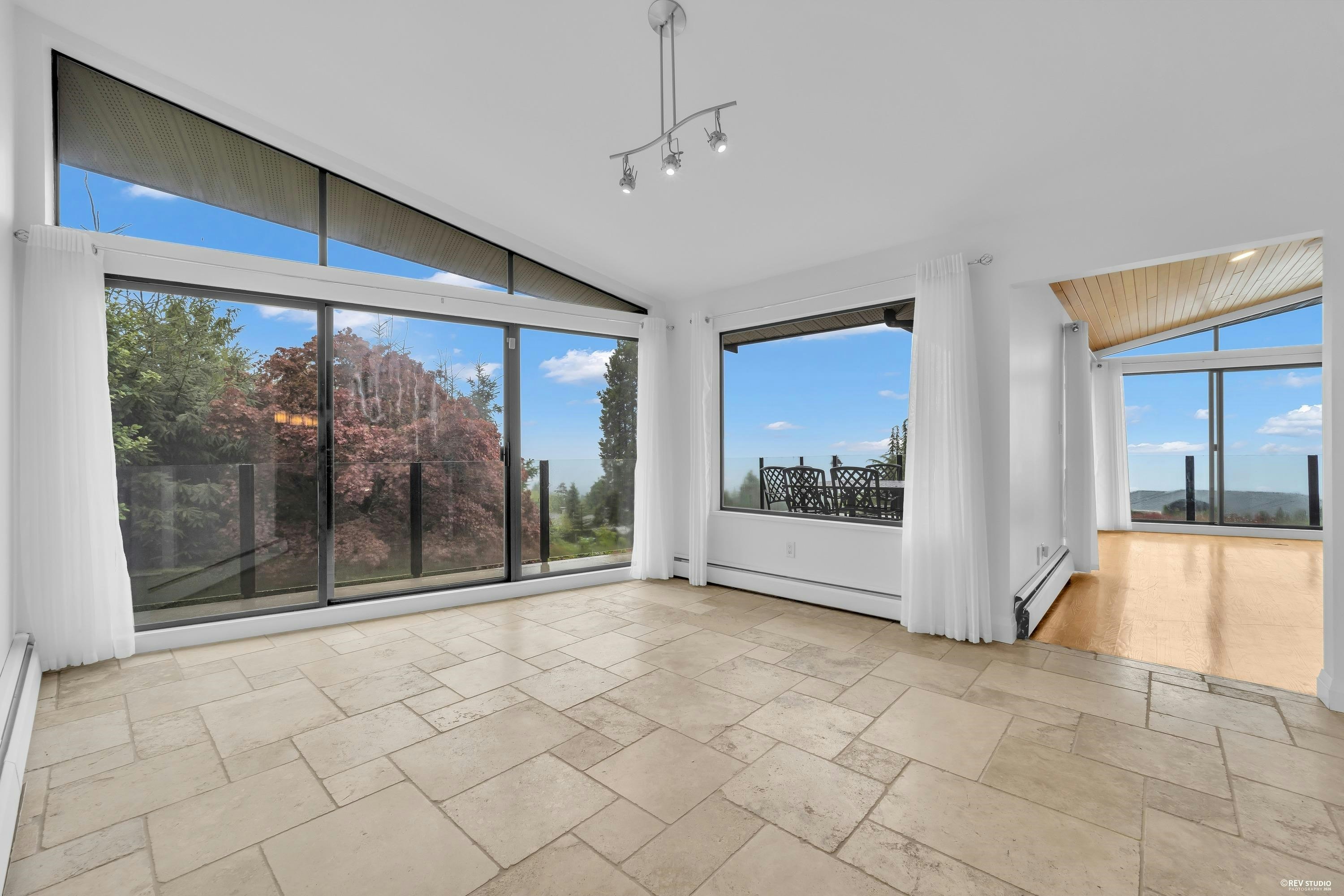 1403 Chippendale Road, West Vancouver, BC, V7S 2N7 - 22