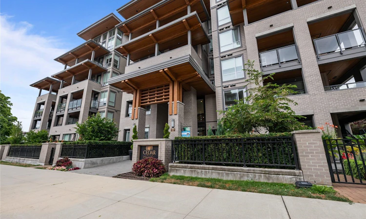 612-7588 16th Street