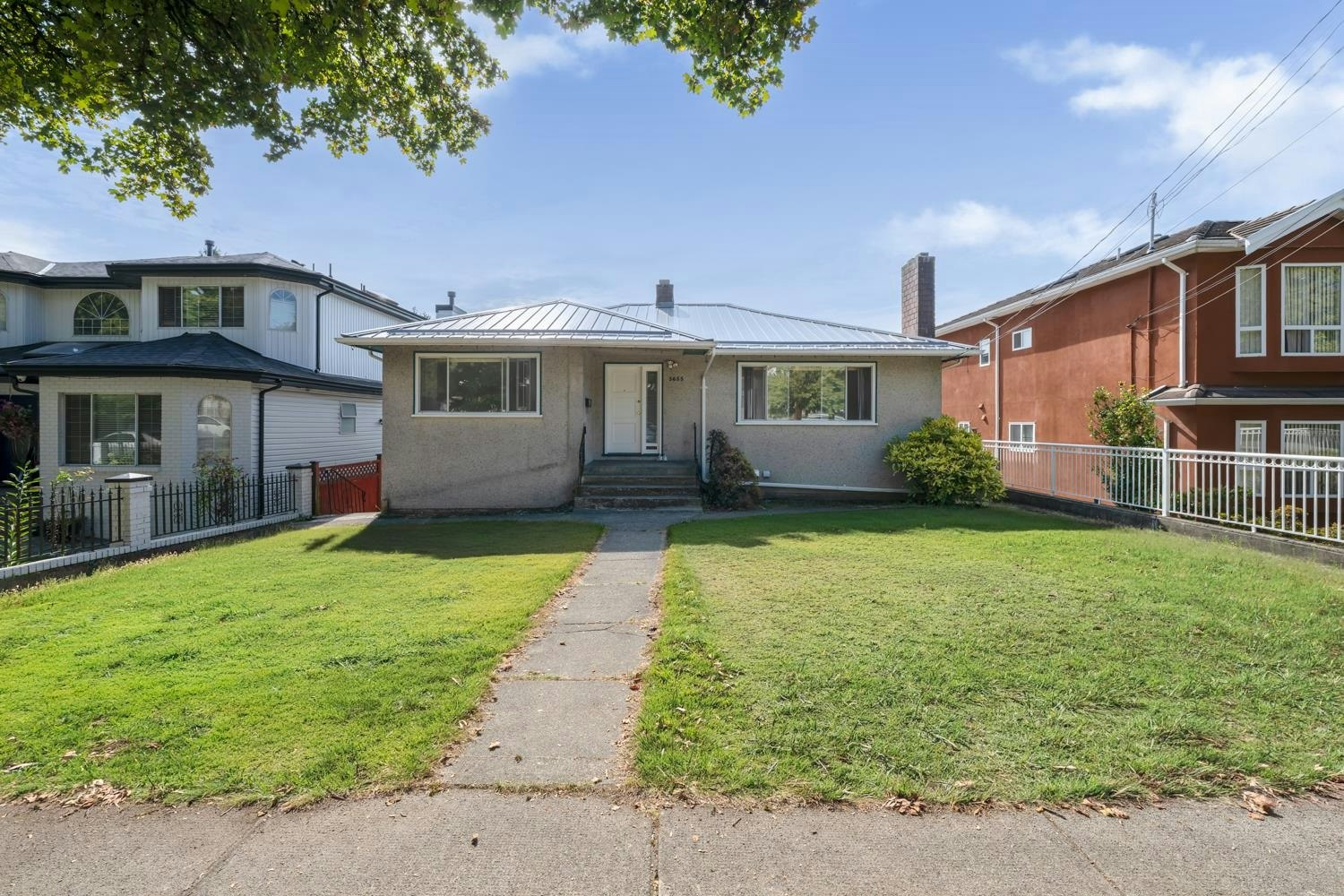 5655 Lancaster Street, Vancouver, BC, V5R 4A6