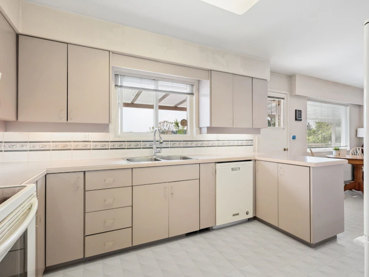66 Courtney Crescent, New Westminster, BC, V3L 4M2 - 11