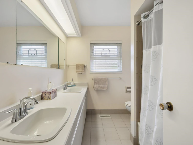 66 Courtney Crescent, New Westminster, BC, V3L 4M2 - 18