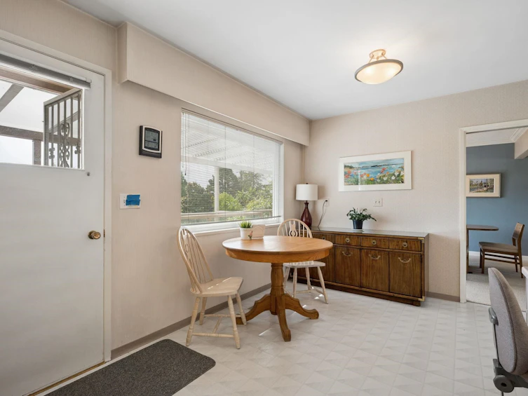 66 Courtney Crescent, New Westminster, BC, V3L 4M2 - 8